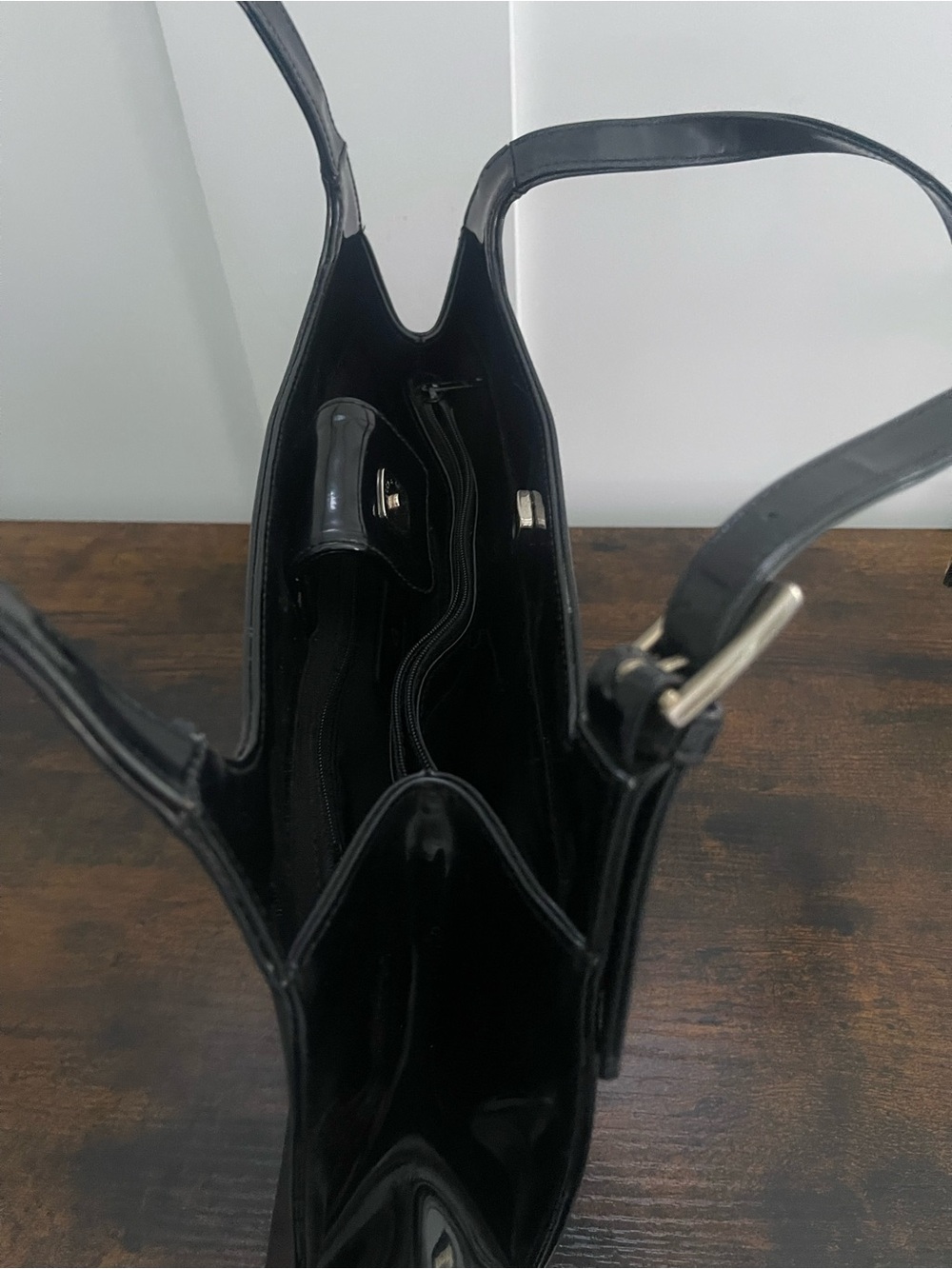 Black Patent Shoulder Bag - Unknown Brand - Picture 15 of 16